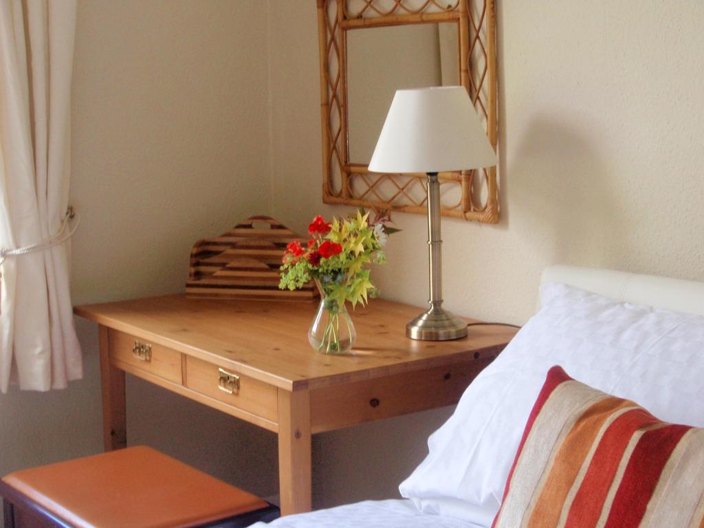 Weston House Bed & Breakfast Bampton  Room photo
