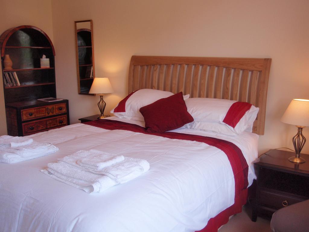 Weston House Bed & Breakfast Bampton  Room photo
