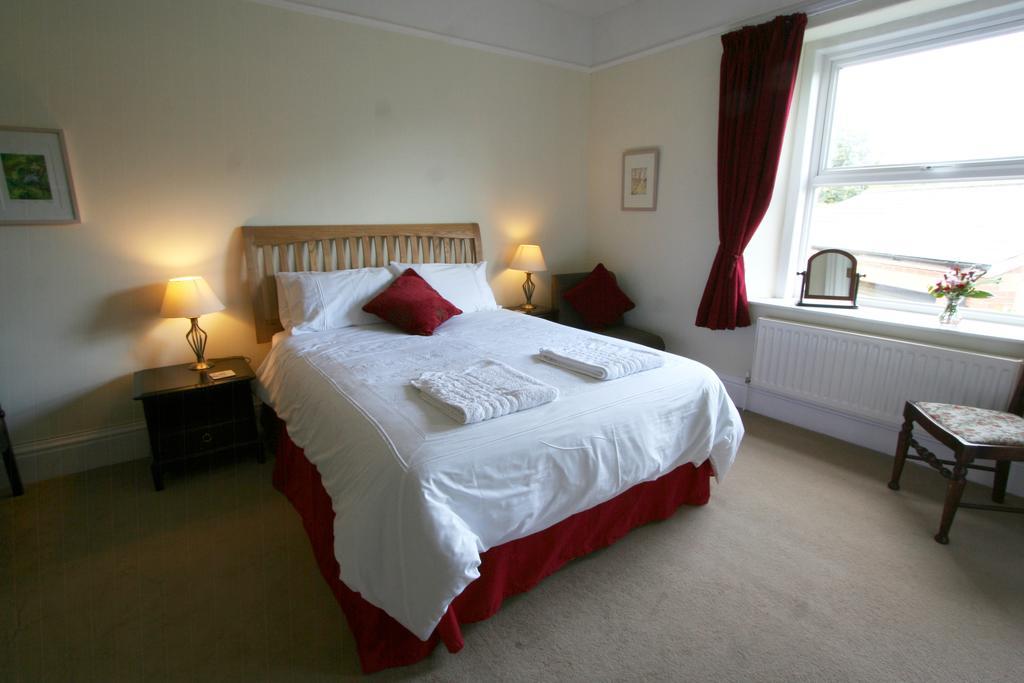 Weston House Bed & Breakfast Bampton  Exterior photo